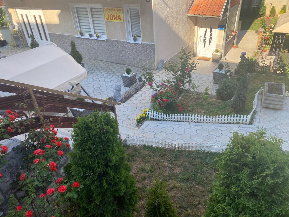 อพาร์ตเมนต์ 2 ห้องนอน 1 ห้องน้ำส่วนตัว ขนาด 64 ตร.ม. – ตูตูโนวิซ ปอดรุม Apartment นิส ภายนอก รูปภาพ