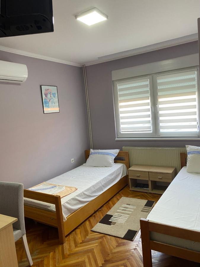 อพาร์ตเมนต์ 2 ห้องนอน 1 ห้องน้ำส่วนตัว ขนาด 64 ตร.ม. – ตูตูโนวิซ ปอดรุม Apartment นิส ภายนอก รูปภาพ