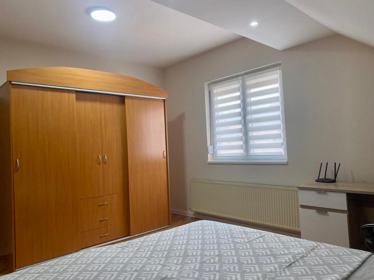 อพาร์ตเมนต์ 2 ห้องนอน 1 ห้องน้ำส่วนตัว ขนาด 64 ตร.ม. – ตูตูโนวิซ ปอดรุม Apartment นิส ภายนอก รูปภาพ