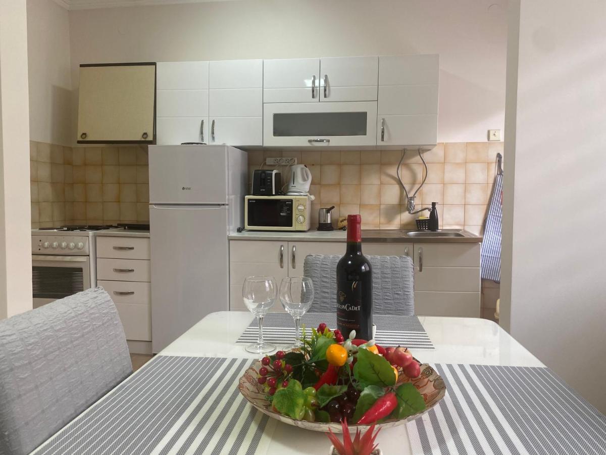 อพาร์ตเมนต์ 2 ห้องนอน 1 ห้องน้ำส่วนตัว ขนาด 64 ตร.ม. – ตูตูโนวิซ ปอดรุม Apartment นิส ภายนอก รูปภาพ