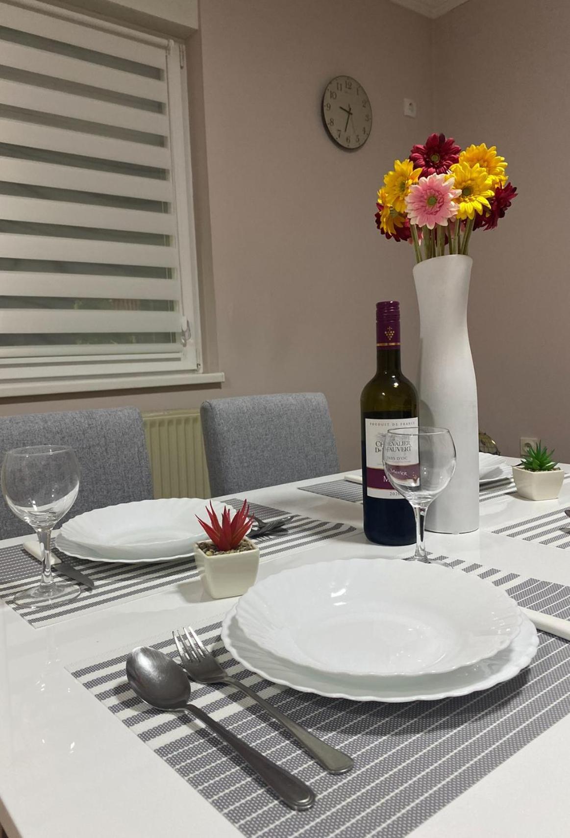 อพาร์ตเมนต์ 2 ห้องนอน 1 ห้องน้ำส่วนตัว ขนาด 64 ตร.ม. – ตูตูโนวิซ ปอดรุม Apartment นิส ภายนอก รูปภาพ
